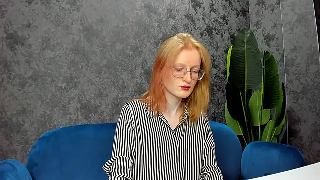 ElizabethHarpper online show from 02-03-25, 08:02