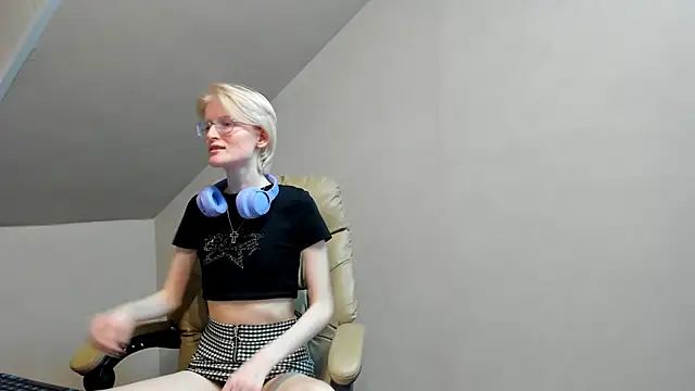 ElizabethHarpper online show from 03-21-25, 01:56