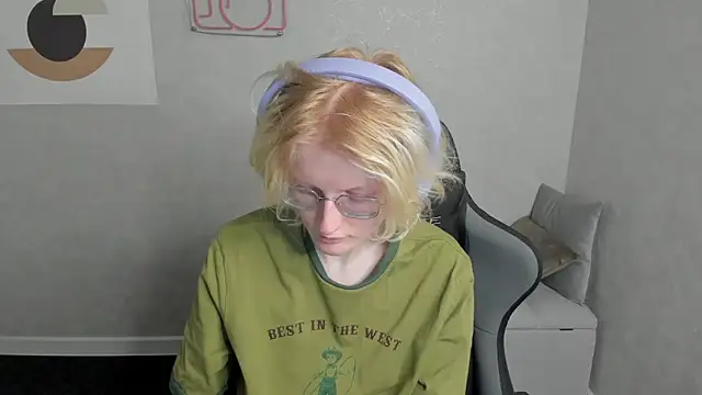 ElizabethHarpper online show from 09-16-25, 12:55