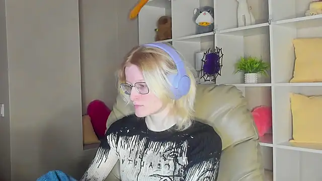 ElizabethHarpper online show from 11-02-25, 01:19