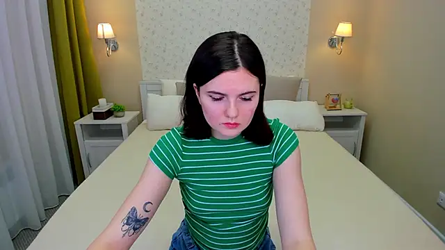 CharlotteMitchell online show from 02-05-25, 07:07