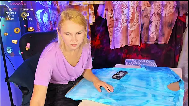 Snapshot of Anna_Corsets chatting on 09-27-25, 12:10 Anna Corsets online show from 09-27-25, 12:10