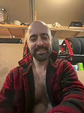 Snapshot of Faded-Solo chatting on 06-17-26, 01:52 Faded-Solo online show from 06-17-26, 01:52