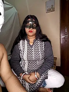 Hot muskaan online show from 12-04-25, 04:33