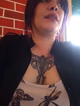 Snapshot of Miss_Amelie chatting on 03-05-25, 10:43 Miss Amelie online show from 03-05-25, 10:43