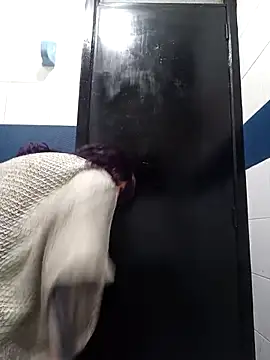 Snapshot of Miss_Amelie chatting on 03-08-25, 12:44 Miss Amelie online show from 03-08-25, 12:44