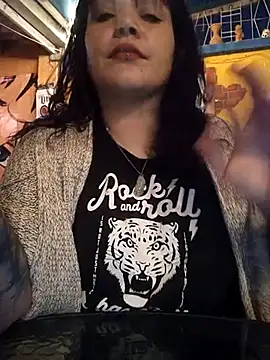 Snapshot of Miss_Amelie chatting on 03-11-25, 11:26 Miss Amelie online show from 03-11-25, 11:26