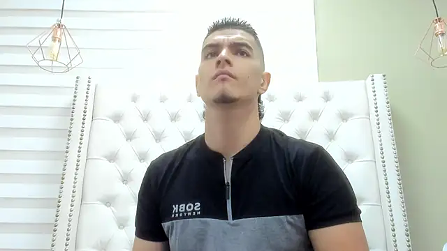 DAVID VICTORIAA online show from 10-31-25, 01:01