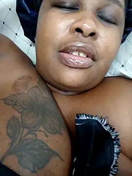 SexyLadyBoosxx online show from 10-19-25, 04:51