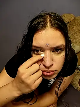 Danni shy online show from 03-14-25, 11:32