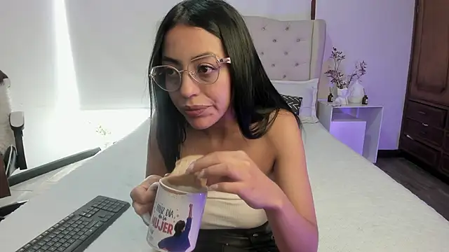 Xewa  online show from 10-22-25, 07:46