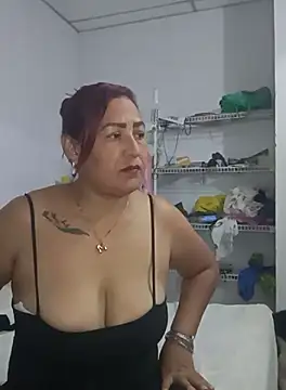 Snapshot of Abigail_BigTits chatting on 10-02-25, 05:36 Abigail BigTits online show from 10-02-25, 05:36