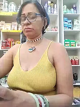 Snapshot of pamela1973 chatting on 10-22-25, 01:22 pamela1973 online show from 10-22-25, 01:22