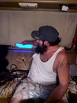 StruggleSnuggles online show from 11-01-25, 02:57