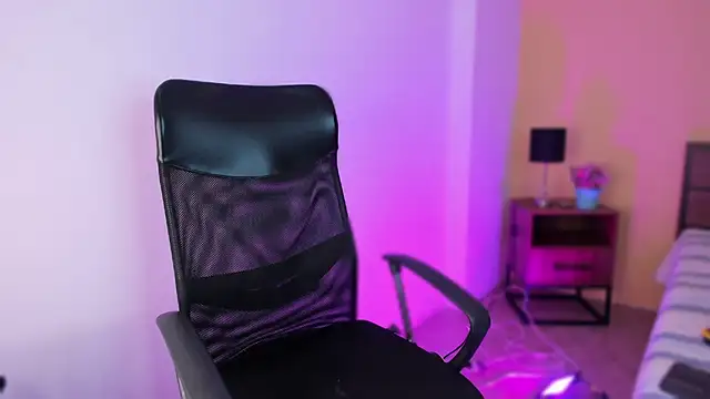 Snapshot of Brian-Ausslos chatting on 12-30-24, 12:20 Brian-Ausslos online show from 12-30-24, 12:20