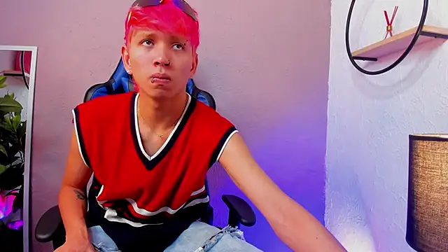 Snapshot of Brian-Ausslos chatting on 03-07-25, 10:21 Brian-Ausslos online show from 03-07-25, 10:21