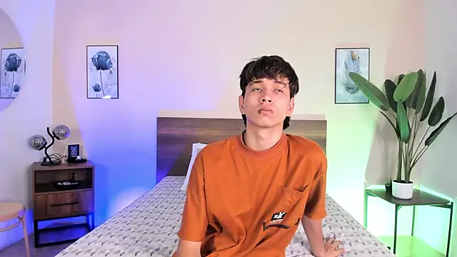 Snapshot of Brian-Ausslos chatting on 11-27-25, 04:58 Brian-Ausslos online show from 11-27-25, 04:58