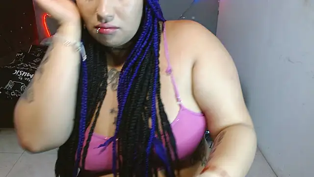 Snapshot of brittanysexhot chatting on 01-13-25, 02:32 brittanysexhot online show from 01-13-25, 02:32