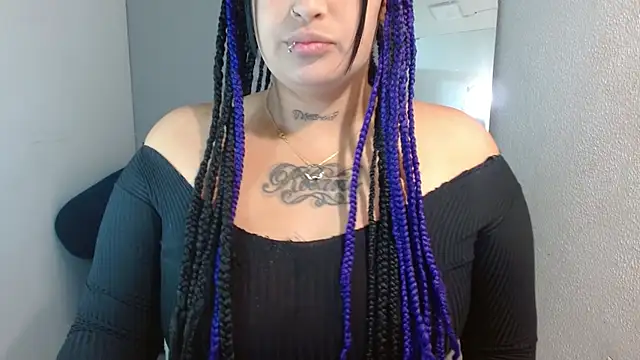 Snapshot of brittanysexhot chatting on 02-05-25, 02:59 brittanysexhot online show from 02-05-25, 02:59