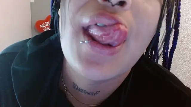 Snapshot of brittanysexhot chatting on 02-17-25, 06:37 brittanysexhot online show from 02-17-25, 06:37