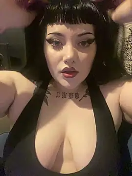 Gothicsiren online show from 02-23-25, 03:29