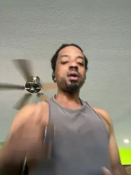 Snapshot of Coco-Licious chatting on 01-04-25, 04:32 Coco-Licious online show from 01-04-25, 04:32