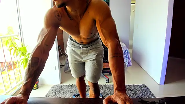 Adam Valenciia online show from 09-25-25, 04:21