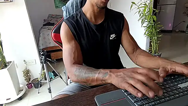 Adam Valenciia online show from 02-14-26, 04:59