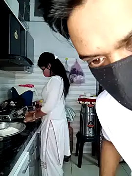 Snapshot of Best-Couple chatting on 01-15-25, 07:26 Best-Couple online show from 01-15-25, 07:26