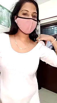 Snapshot of Best-Couple chatting on 01-15-25, 01:31 Best-Couple online show from 01-15-25, 01:31