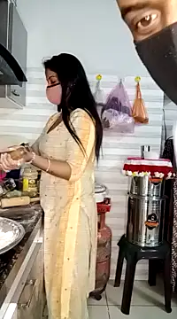 Snapshot of Best-Couple chatting on 01-16-25, 07:38 Best-Couple online show from 01-16-25, 07:38