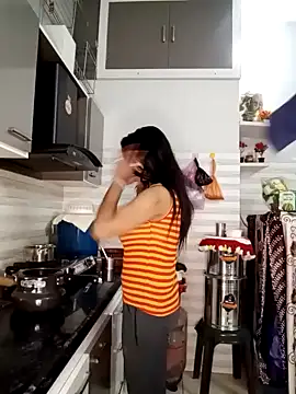 Snapshot of Best-Couple chatting on 01-20-25, 05:26 Best-Couple online show from 01-20-25, 05:26