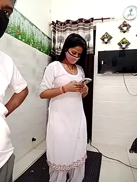 Snapshot of Best-Couple chatting on 01-30-25, 12:06 Best-Couple online show from 01-30-25, 12:06