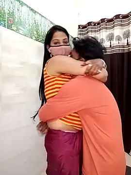 Snapshot of Best-Couple chatting on 02-03-25, 09:41 Best-Couple online show from 02-03-25, 09:41