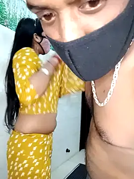 Snapshot of Best-Couple chatting on 02-06-25, 08:50 Best-Couple online show from 02-06-25, 08:50