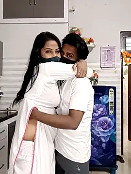 Snapshot of Best-Couple chatting on 03-09-25, 09:46 Best-Couple online show from 03-09-25, 09:46