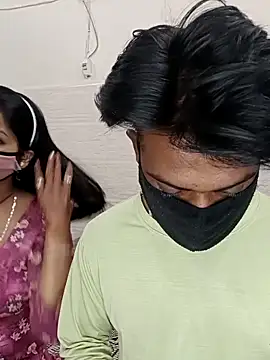 Snapshot of Best-Couple chatting on 03-17-25, 11:21 Best-Couple online show from 03-17-25, 11:21