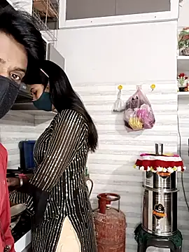 Snapshot of Best-Couple chatting on 03-19-25, 05:52 Best-Couple online show from 03-19-25, 05:52