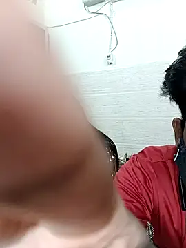 Snapshot of Best-Couple chatting on 03-19-25, 09:17 Best-Couple online show from 03-19-25, 09:17