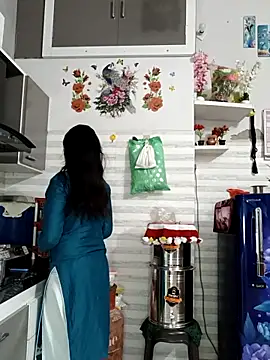 Snapshot of Best-Couple chatting on 09-18-25, 04:14 Best-Couple online show from 09-18-25, 04:14