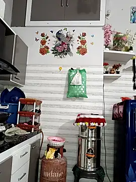 Snapshot of Best-Couple chatting on 09-20-25, 04:13 Best-Couple online show from 09-20-25, 04:13