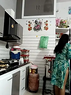 Snapshot of Best-Couple chatting on 10-04-25, 02:42 Best-Couple online show from 10-04-25, 02:42