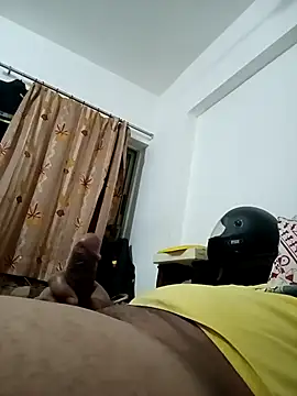 Snapshot of jemes21in chatting on 02-16-25, 06:43 jemes21in online show from 02-16-25, 06:43