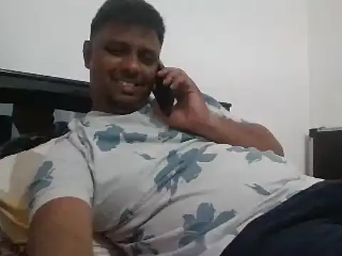 Snapshot of jemes21in chatting on 03-22-25, 12:57 jemes21in online show from 03-22-25, 12:57