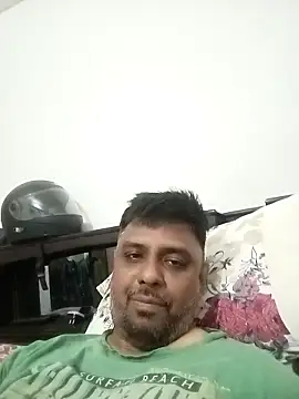 Snapshot of jemes21in chatting on 09-12-25, 05:46 jemes21in online show from 09-12-25, 05:46