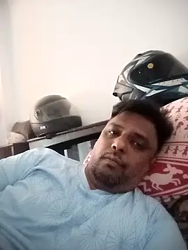 Snapshot of jemes21in chatting on 11-02-25, 09:44 jemes21in online show from 11-02-25, 09:44