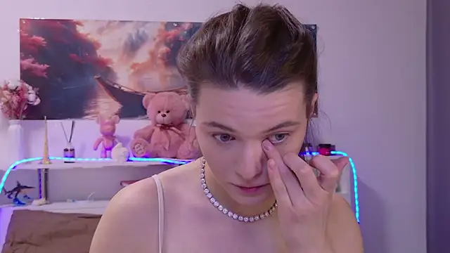 Nellie Medina online show from 02-13-26, 03:30