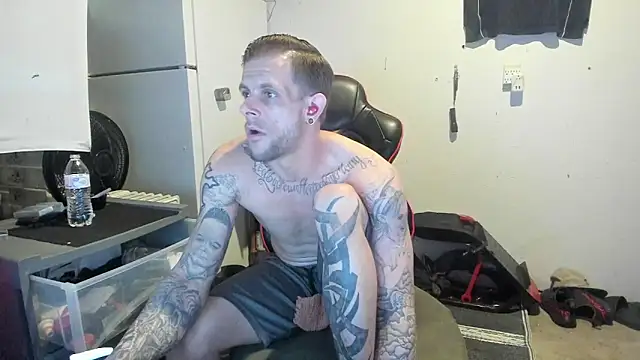 Snapshot of JamesMichael88 chatting on 03-14-25, 07:01 JamesMichael88 online show from 03-14-25, 07:01