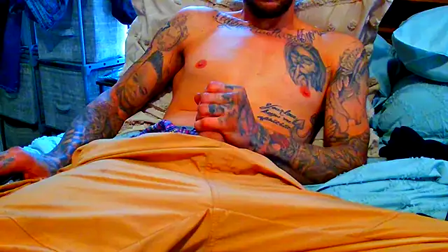 Snapshot of JamesMichael88 chatting on 12-17-25, 03:40 JamesMichael88 online show from 12-17-25, 03:40