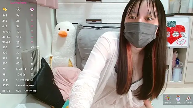 Snapshot of pipimi_khaos chatting on 11-18-25, 01:15 pipimi khaos online show from 11-18-25, 01:15